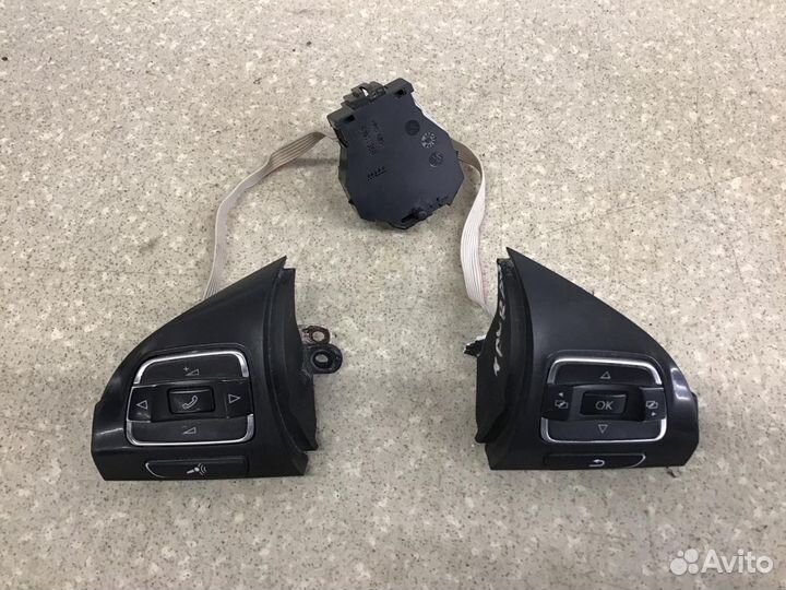 Блок кнопок VW Amarok 2010