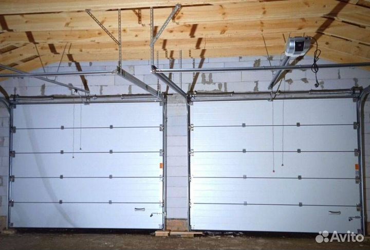 Теплые секционные гаражные ворота Alutech Prestige