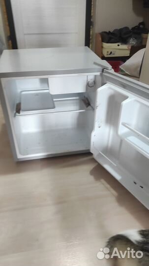 Продам мини холодильник