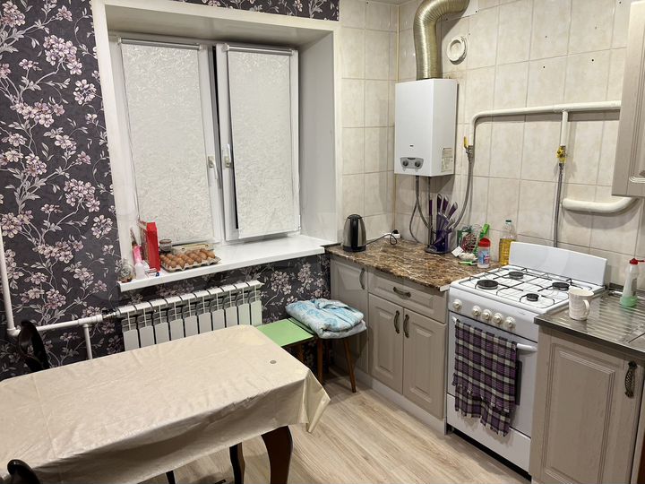 2-к. квартира, 42 м², 1/5 эт.