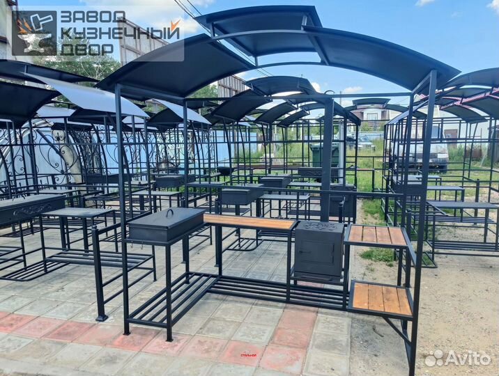 Мангал кованый с крышей