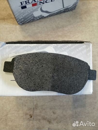 425385Колодки тормозные перед peugeot 307