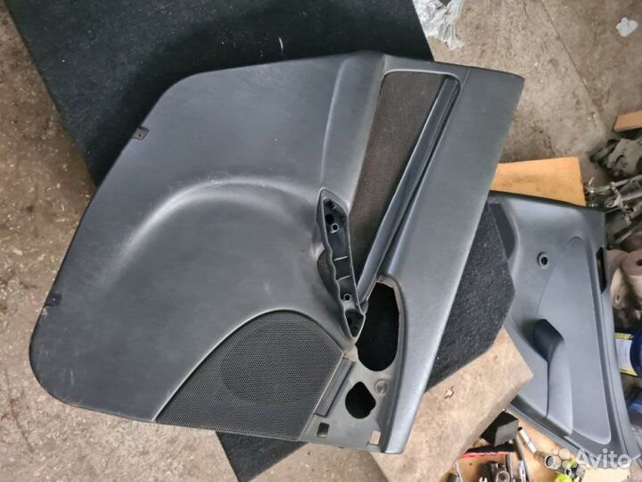 Обшивка двери задняя левая Ford Focus 1