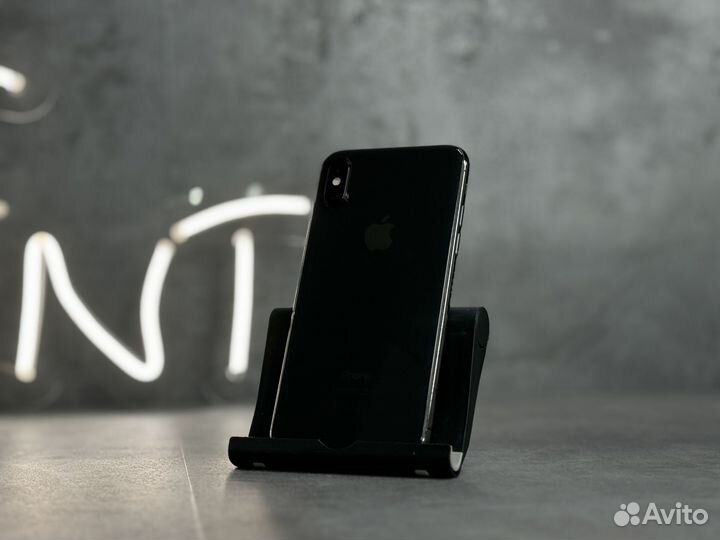 iPhone X, 64 ГБ