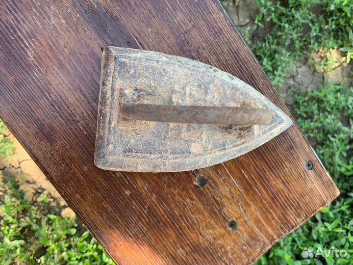 Утюг старинный