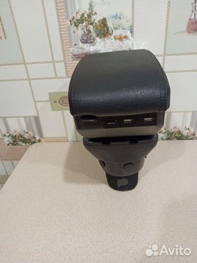 Подлокотник на kia rio 4