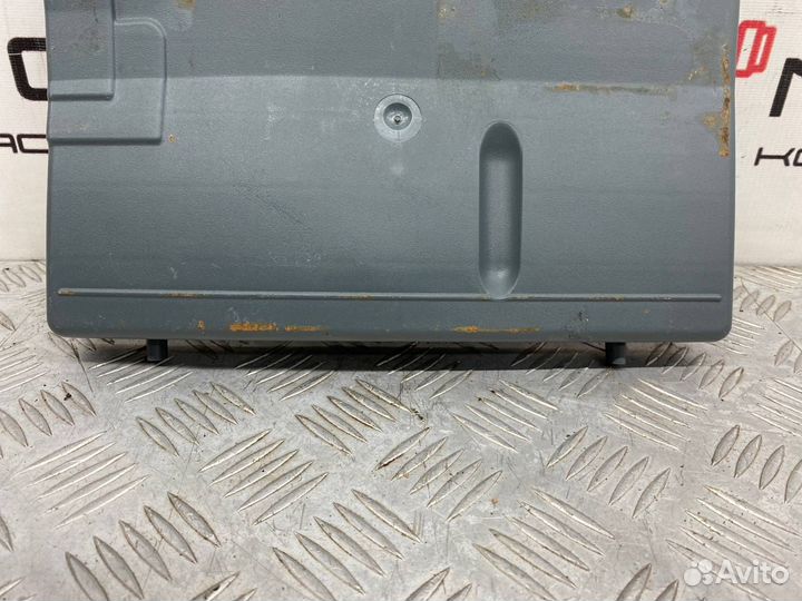 Б/У Площадка под аккумулятор (крепление акб)