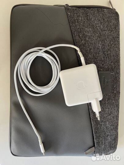 Macbook pro 13 2018 (512 gb ssd). 0 циклов