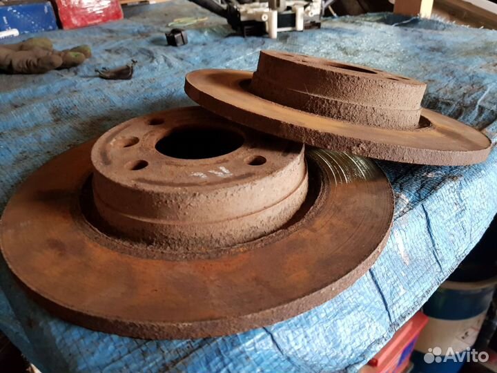 Диски тормозные передние Логан 1