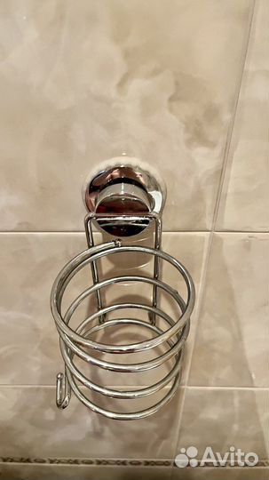 Держатель для фена в ванной