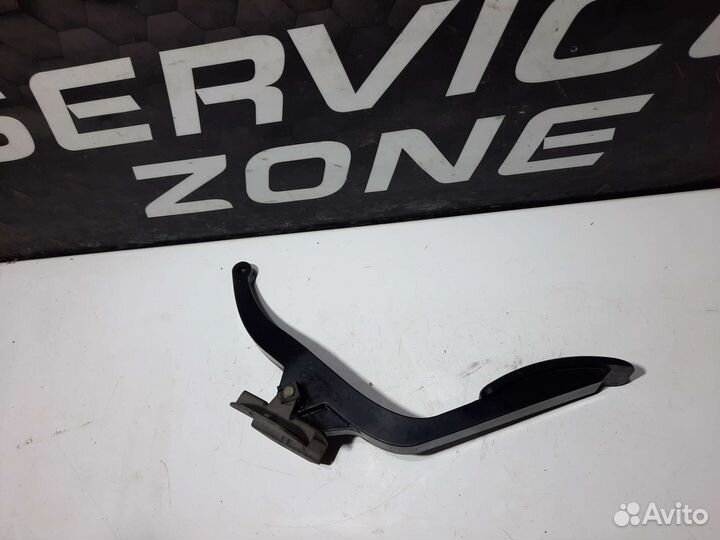 Педаль газа Renault Logan 1