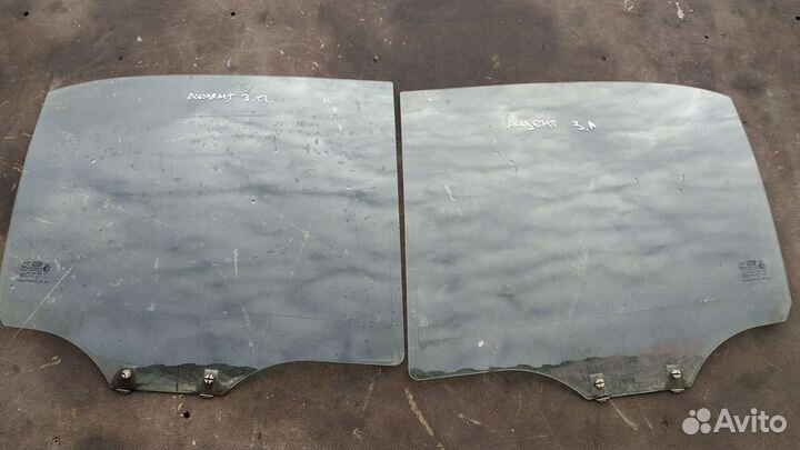 Заднее боковое стекло Хендай Акцент