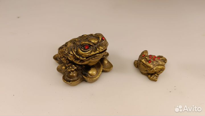 Сувенирные стутуэтки