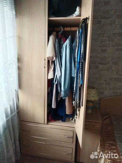 Шкаф