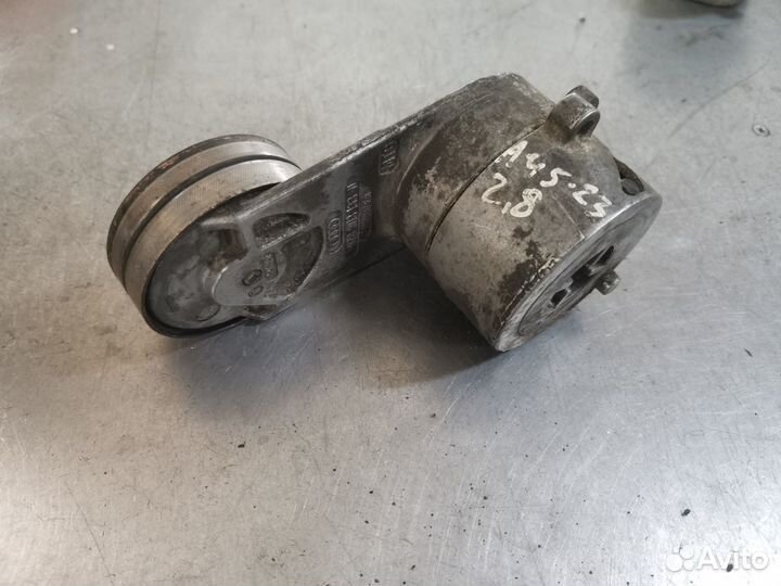 Натяжитель приводного ремня VAG V6 078903133N