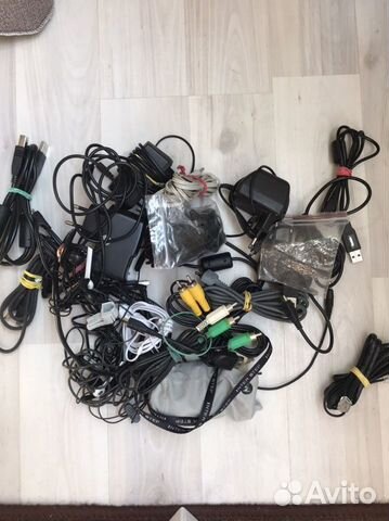 Зарядные устройства, кабели, наушники