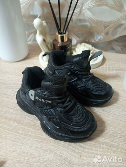 Кроссовки детские 22 размер