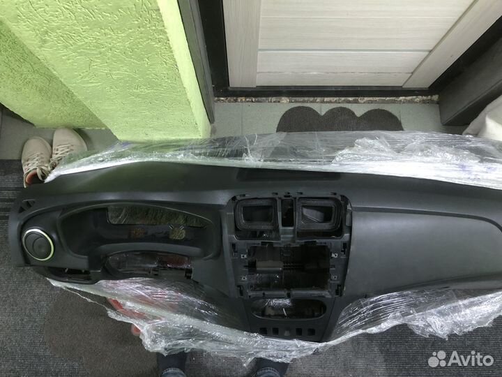 Приборная панель renault logan2