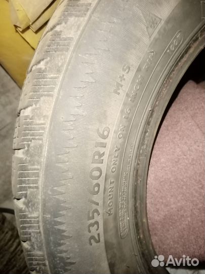 Cooper Weather-Master XGR 235/60 R16