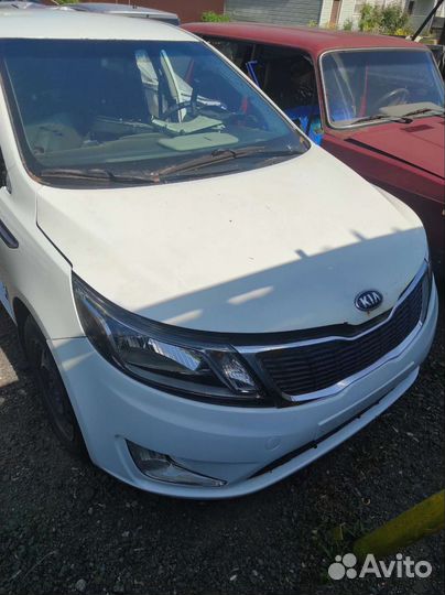 Бампер передний на kia рио3