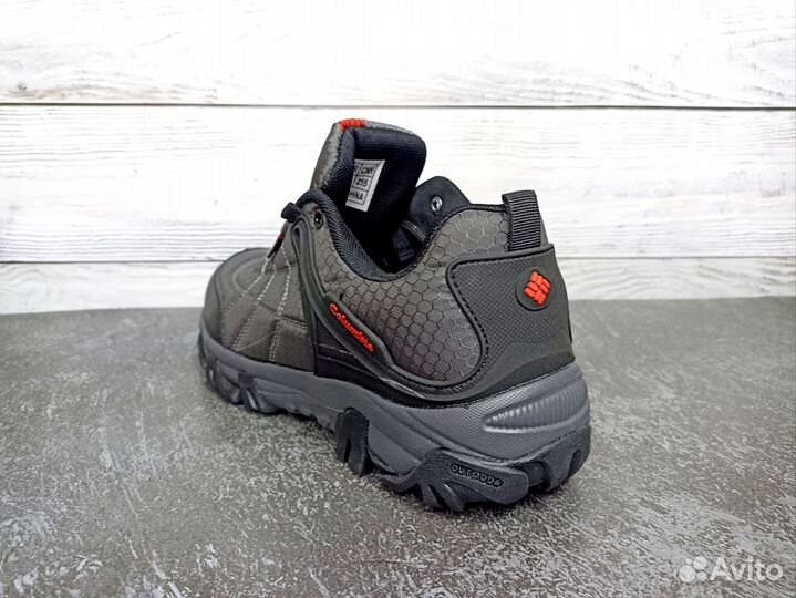 Мужские кроссовки весна осень