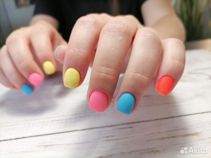 Маникюр педикюр