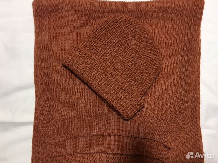 Большой из шерсти шарф и шапка Pull&Bear