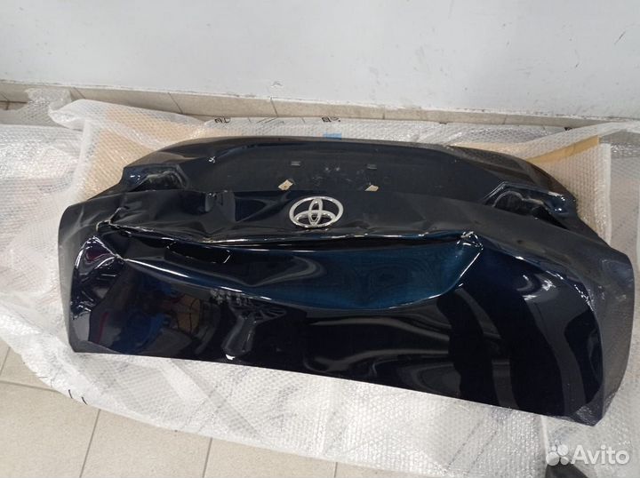 Крышка багажника Toyota Camry V70