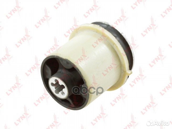 Сайлентблок подвески зад прав/лев B8389 LYN