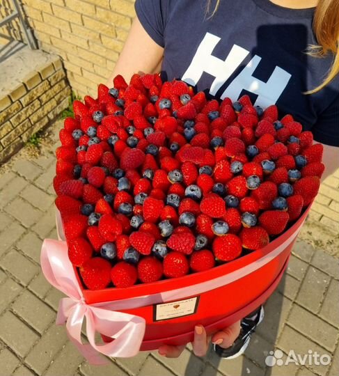 Клубничный букет
