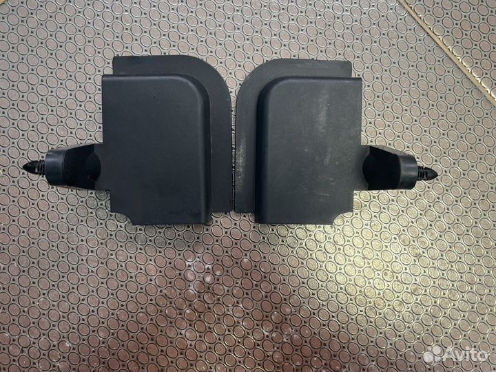 Накладки кузова внутри Nissan Tiida C11