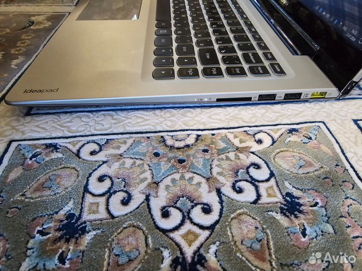 Lenovo ideapad u330t