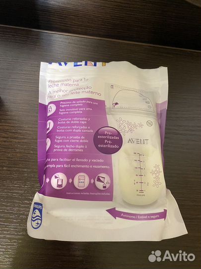 Молокоотсос chicco и пакеты для молока Avent