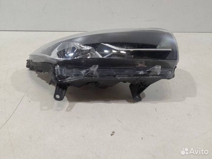 Фара правая LADA X-Ray 2015