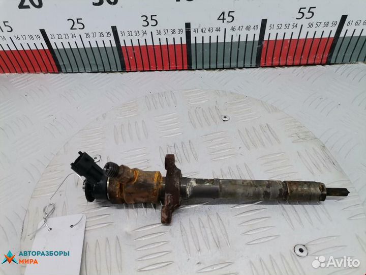 Форсунка Ford Focus 2 рест. 2011 1633633