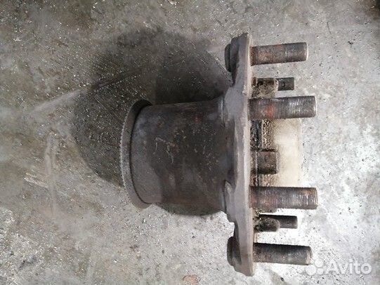 Ступица передняя International