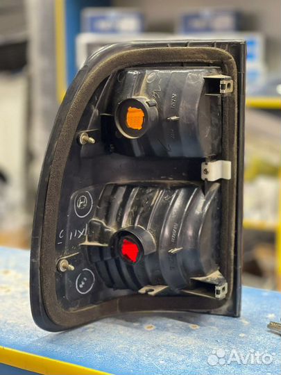 Фонарь toyota land cruiser 100