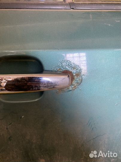 Задняя правая дверь Geely Mk