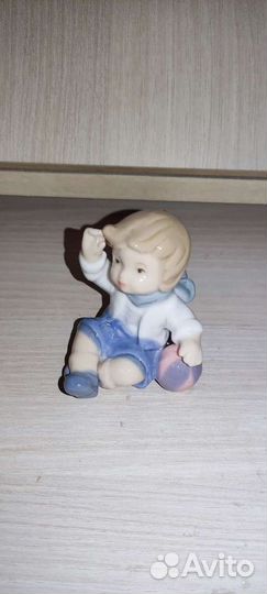 Фарфоровые фигурки