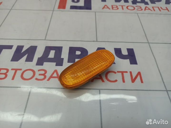 Повторитель на крыло желтый SsangYong Kyron (D200)