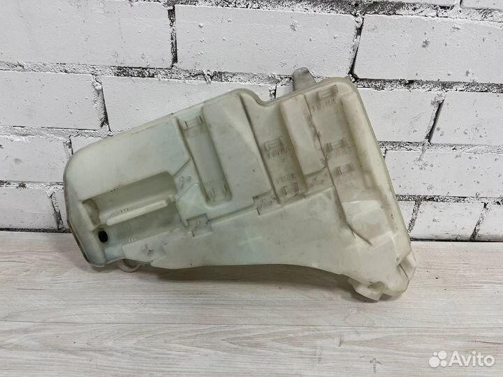 Бачок омывателя BMW F10,F12 7269663