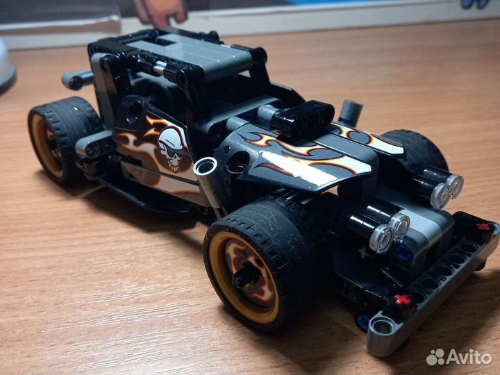 Lego Technic гоночный автомобиль для побега 42046