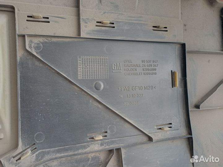 Крышка двигателя Z22SE на Opel Astra-G/Zafira-A