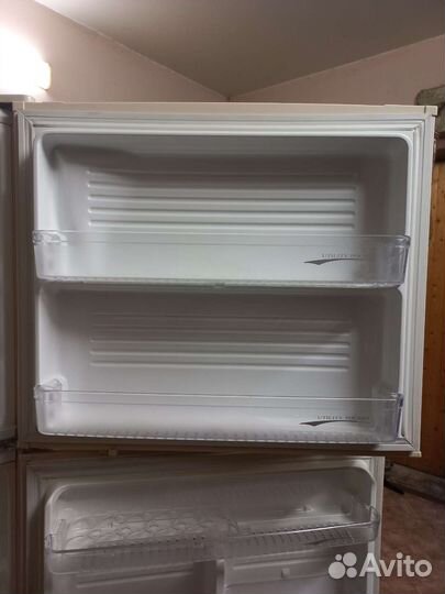 Холодильник Sharp