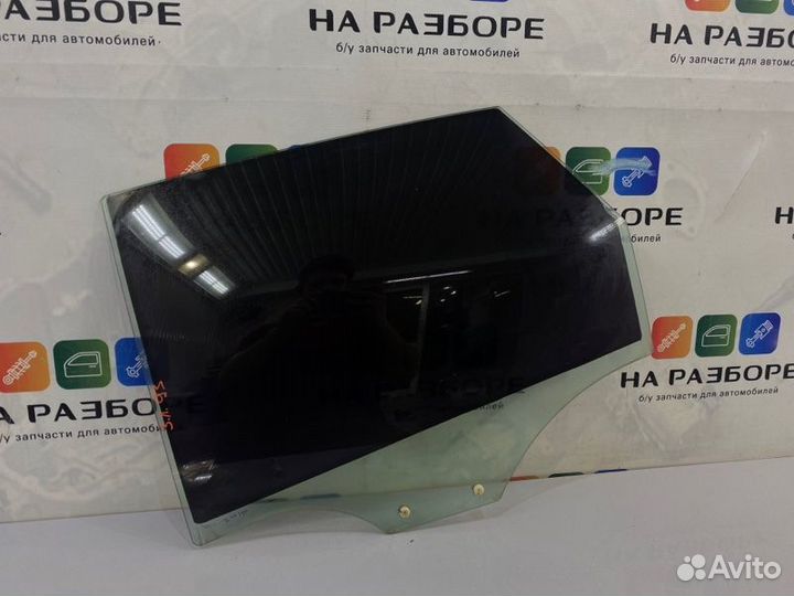 Стекло двери заднее левое Audi Q3 8UB cczc 2012