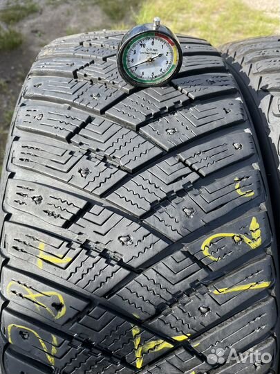 Goodyear Ultragrip Ice Arctic 215/55 R17