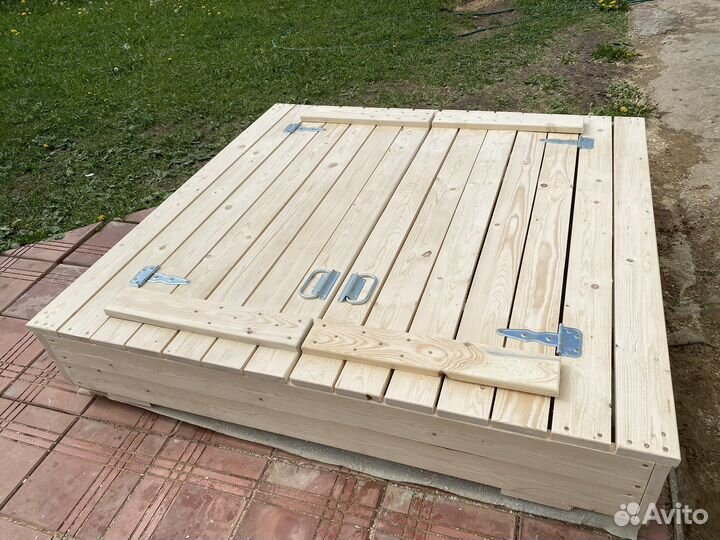 Детская песочница деревянная