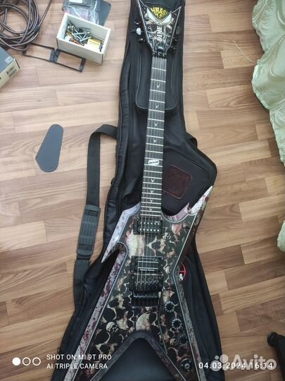 Электрогитара