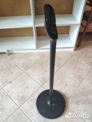 Напольная стойка от домашнего кинотеатра Samsung