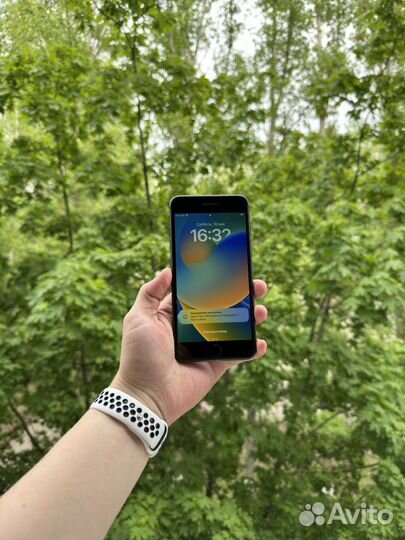 iPhone 8 Plus, 64 ГБ